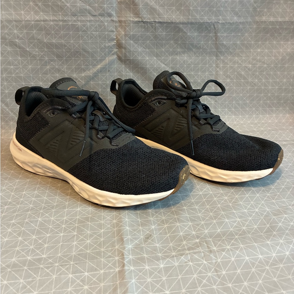 New Balance Fresh Foam SPT v4 Sneakers in Blacktop 8